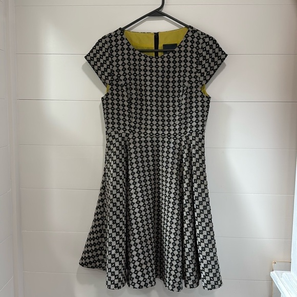 Anthropologie Maeve Knit Black White Geometric Fit & Flare Dress Size 4 or Small - Picture 2 of 11